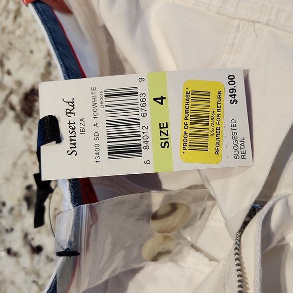 Sunset Rd. Capri - Picture 7 of 12